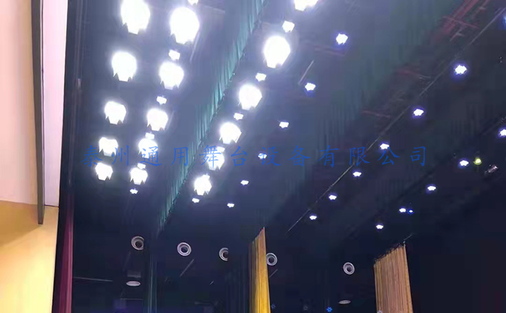 舞臺機械核心——舞臺吊桿！采用蝸輪蝸桿減速系統(tǒng)，磨擦系數(shù)小，傳動效率高！