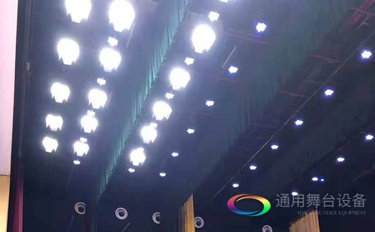 舞臺燈光常用燈位頂光，配圖詮釋頂光燈位含義
