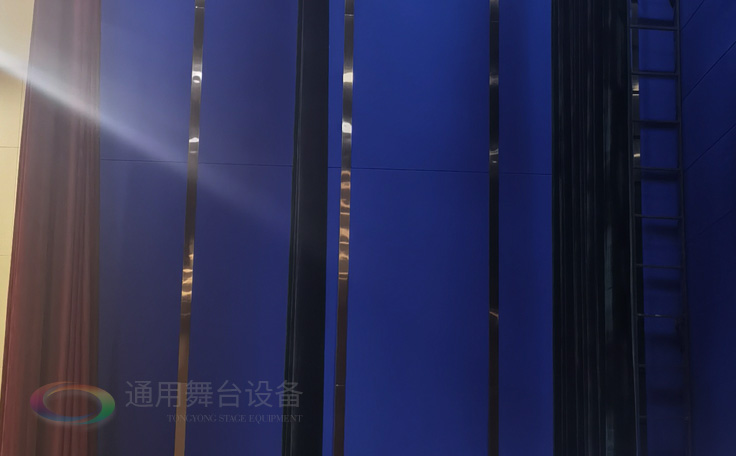 舞臺幕布的阻燃等級：永久性阻燃、阻燃、耐久性阻燃、非阻燃、可加工為阻燃...